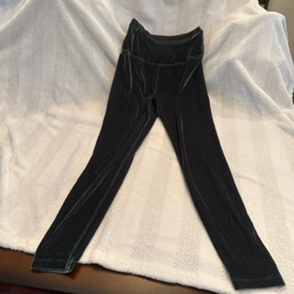 beyond yoga green velvet leggings size medium M - Picture 4 of 4
